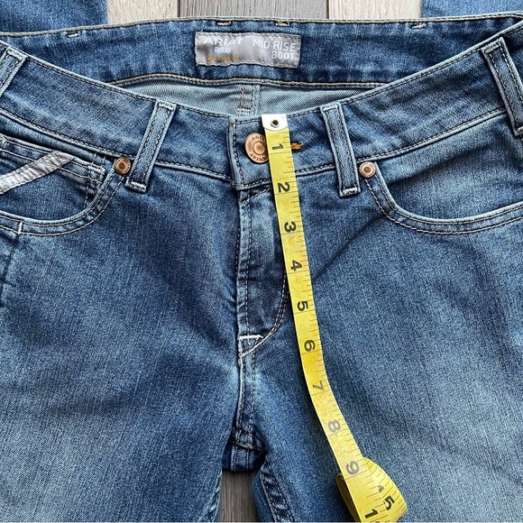 Ariat Classic Blue Women's Jeans - Picture 6 of 8